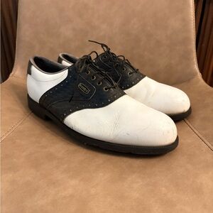 Footjoy Men's 10.5 Golf shoe white and black with spikes